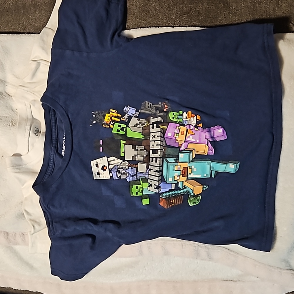 Size 5T Whale Shirt                            6/7 Minecraft Shirt